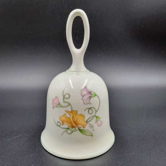 Vintage Sadler England Bell Sweet Pea Flower Porcelain Retro Floral Flowers Read - Picture 1 of 11